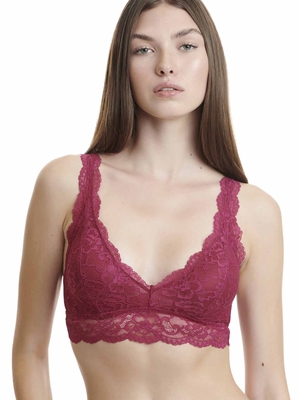 Lace bralette with removable pads