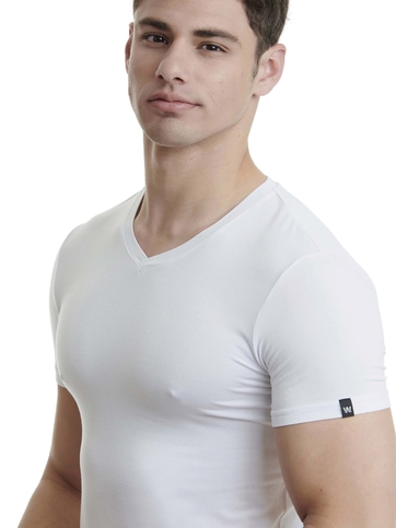 V-neck t-shirt από bamboo