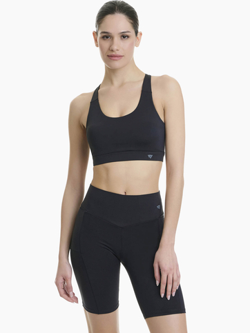 Laser cut compression cycling shorts with side pockets