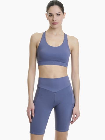 Laser cut compression cycling shorts with side pockets