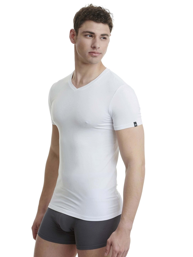 V-neck t-shirt από bamboo