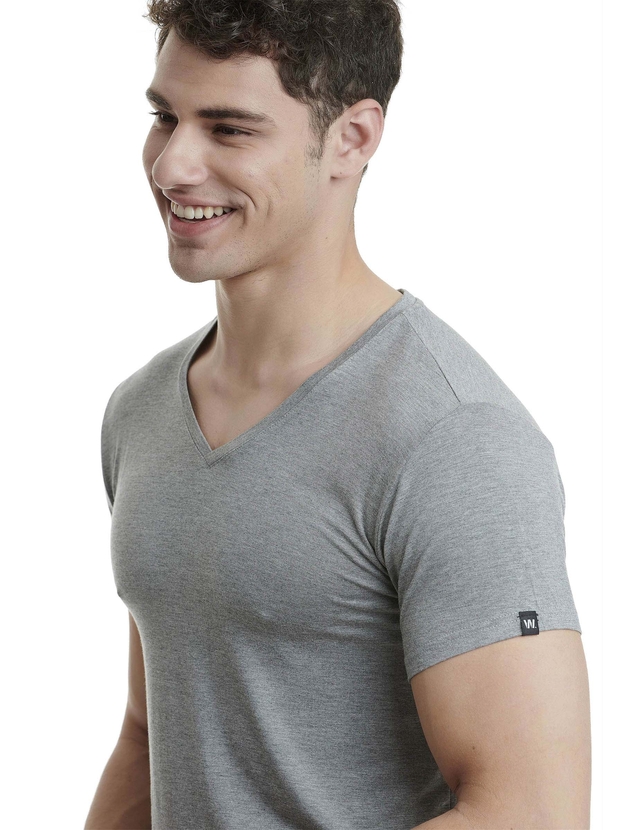 V-neck t-shirt από bamboo