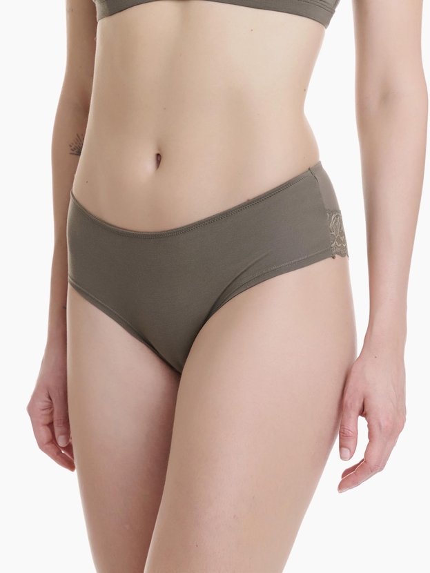 Bamboo hipster brief with lace trim