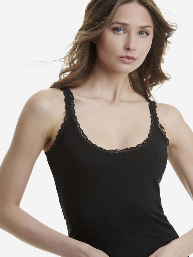 Τοπ από bamboo με δαντέλα