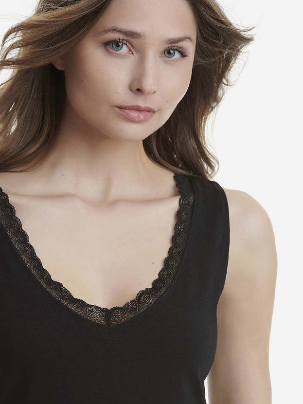 V-neck τοπ από bamboo με δαντέλα