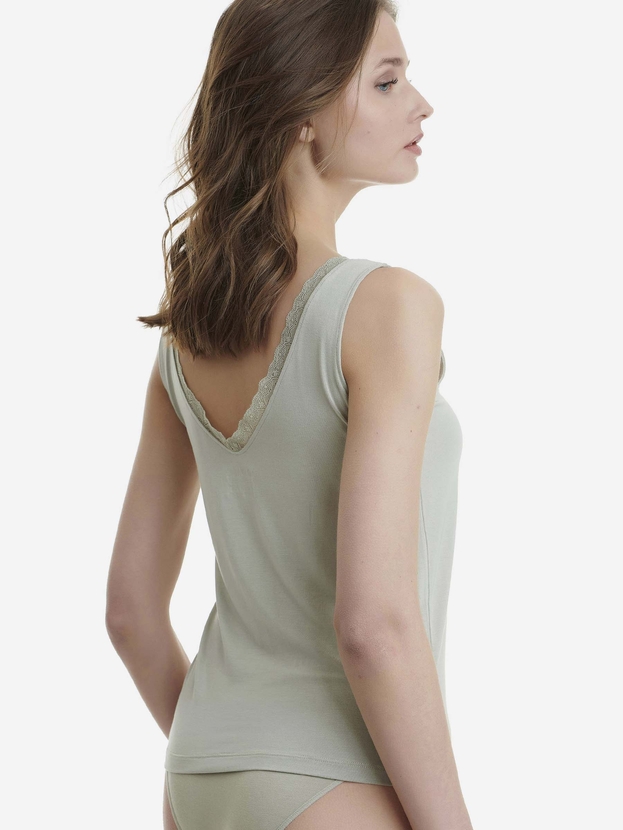 V-neck τοπ από bamboo με δαντέλα