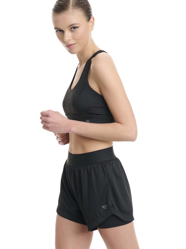 Sports shorts with inner leggings