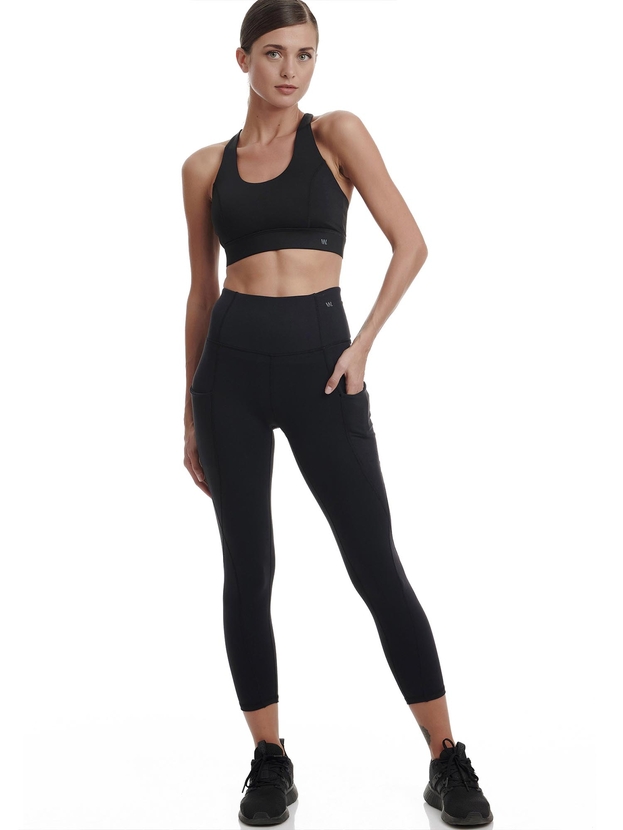 Sports leggings with side pockets