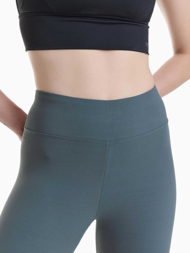 Seamless ribbed sports leggings