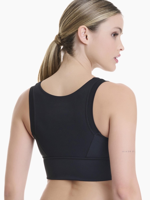 Αθλητικό τοπ με αφαιρούμενα cups