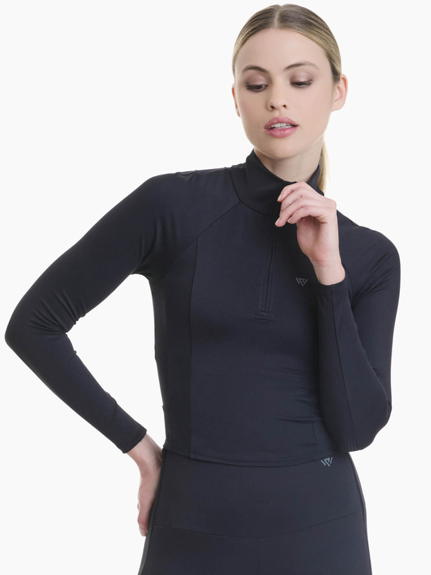 Long-sleeve sports top with half zipper and built-in bra with removable cups